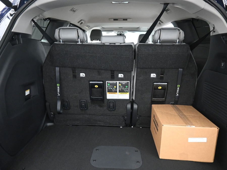 New 2026 Toyota Sienna Hybrid XLE Add - BraunAbility Side Entry Entry In Floor Automatic Ramp