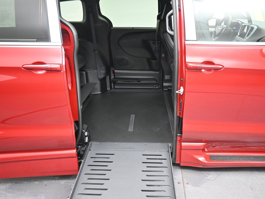 Red Chrysler Pacifica image number 10
