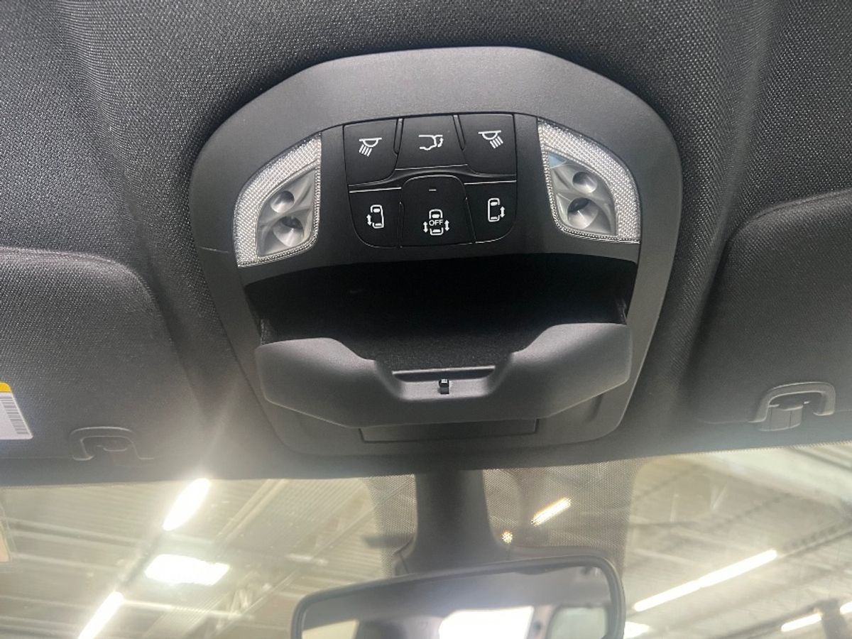 2025 CHRYSLER PACIFICA - Image 14