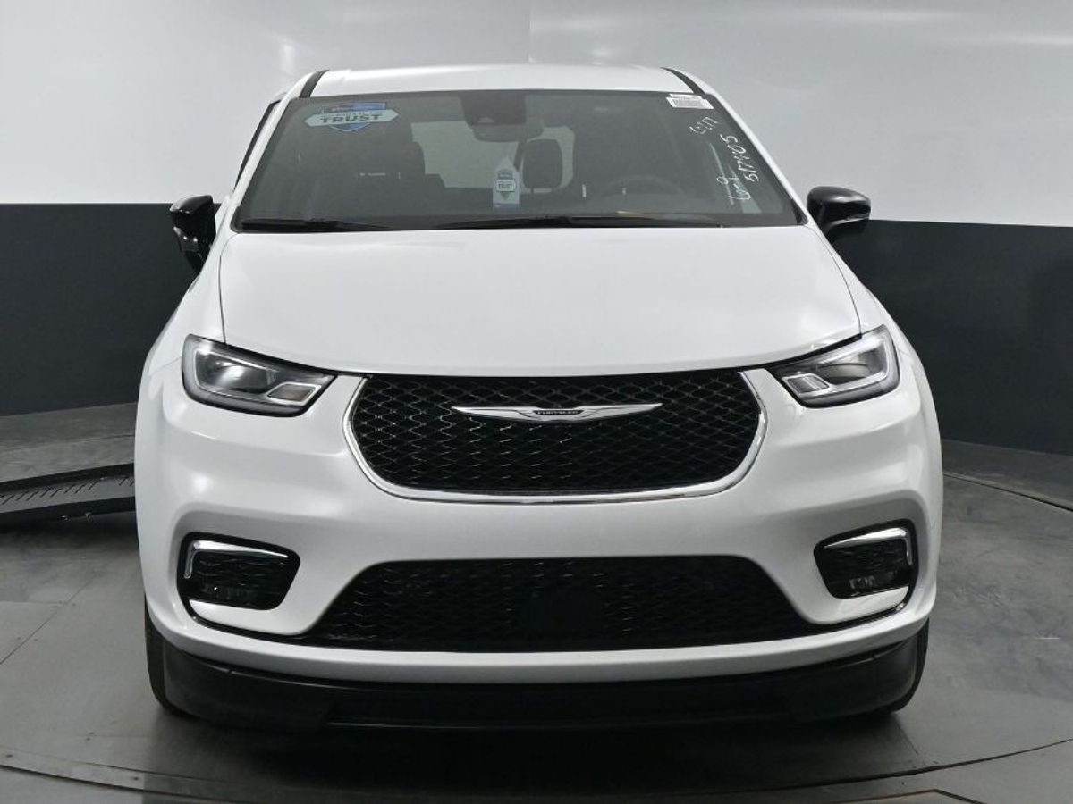 2025 CHRYSLER PACIFICA - Image 19