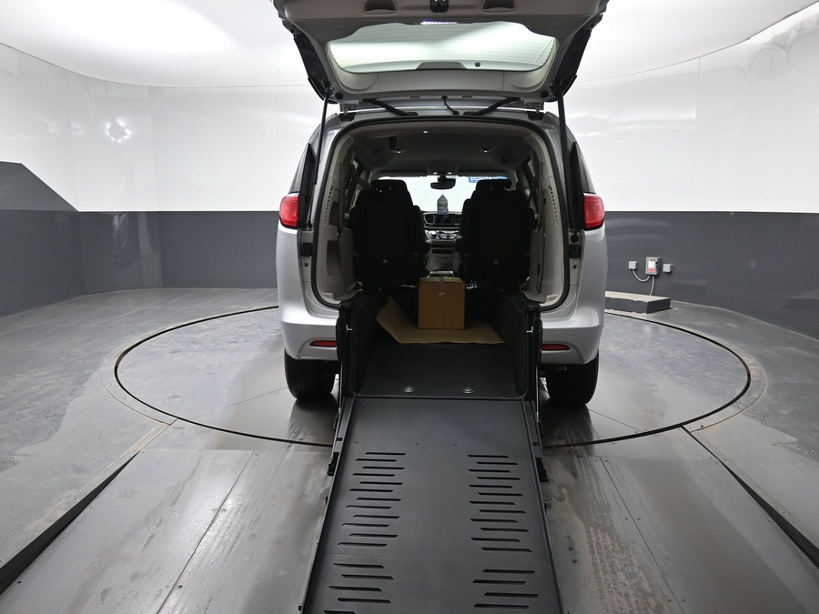 New 2026 Chrysler Voyager LX - BraunAbility Rear Entry Fold Out Manual Ramp
