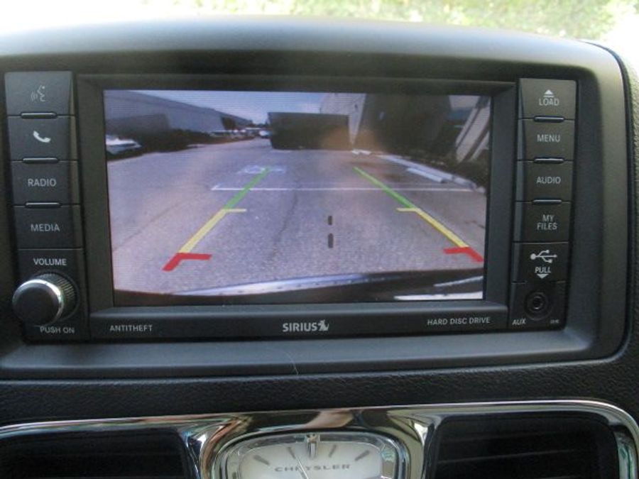 Used 2015 Chrysler Town and Country Touring-L - BraunAbility Side Entry Entry In Floor Automatic Ramp