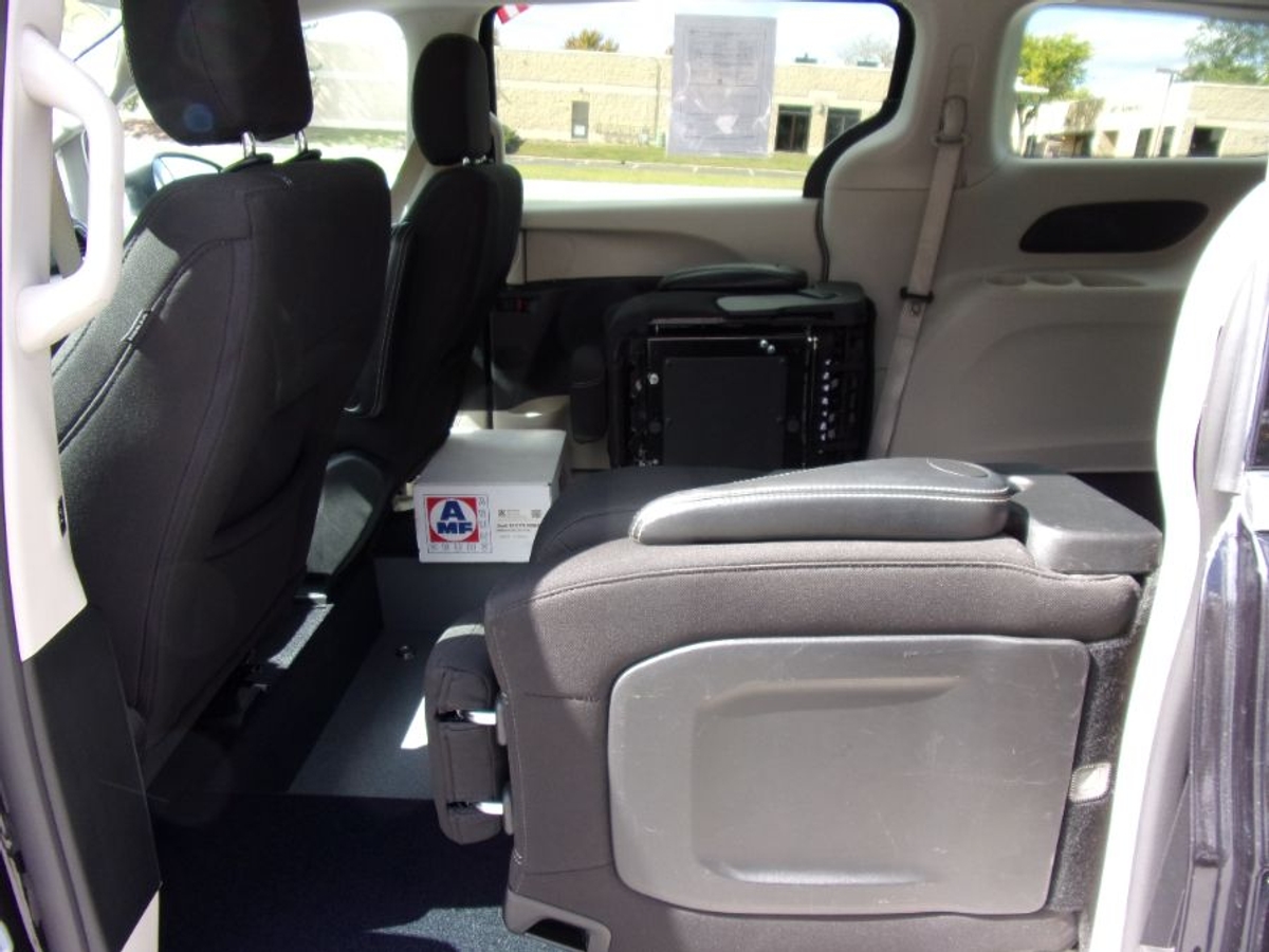 2024 CHRYSLER VOYAGER - Image 14