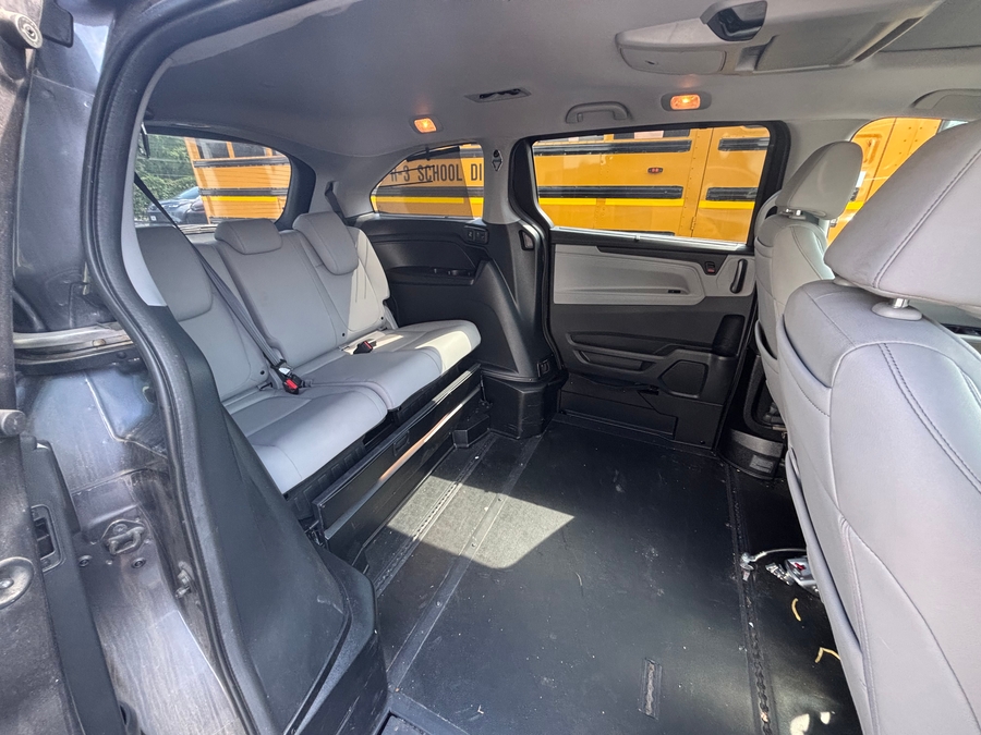 Used 2023 Honda Odyssey Touring - BraunAbility Side Entry In Floor Automatic Ramp