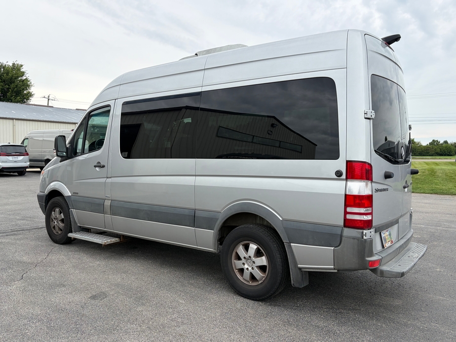  Mercedes-Benz Sprinter image number 6