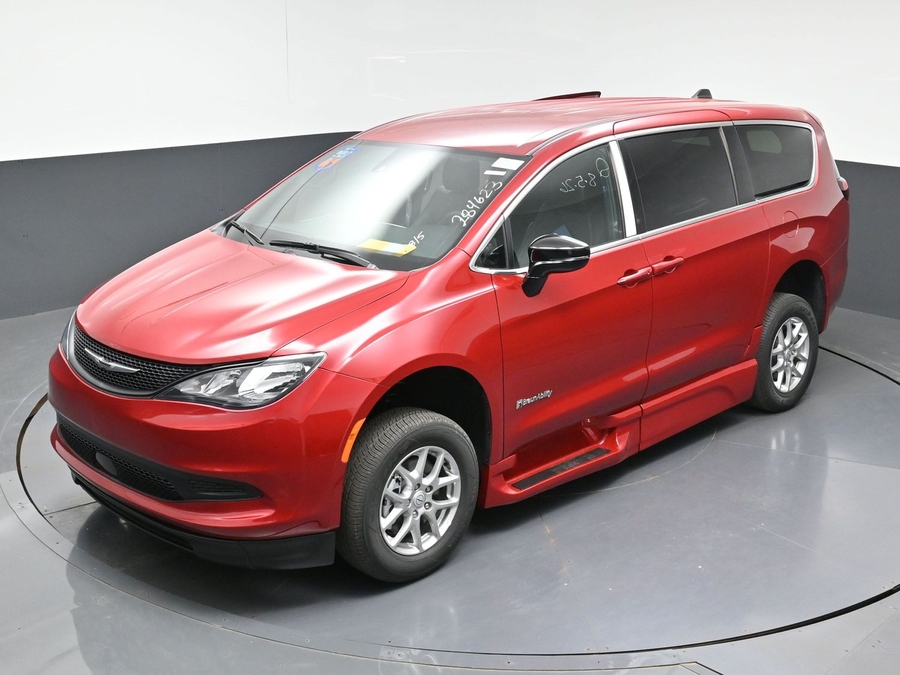 New 2026 Chrysler Voyager LX - BraunAbility Side Entry Fold Out Automatic Ramp