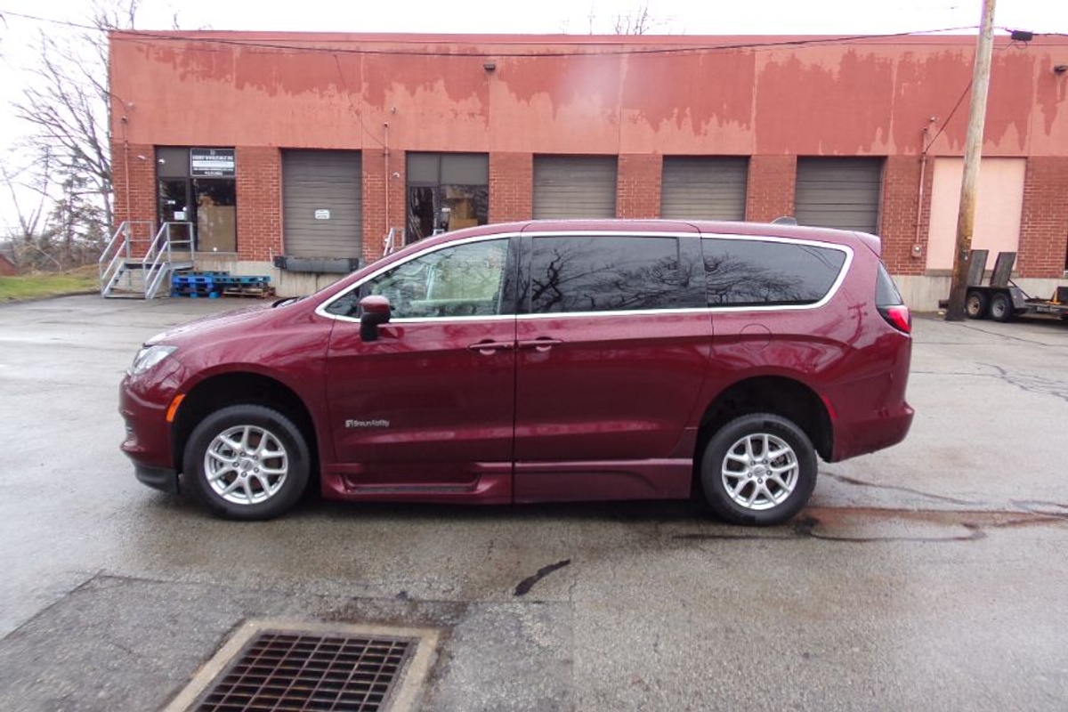 2023 CHRYSLER VOYAGER - Image 9