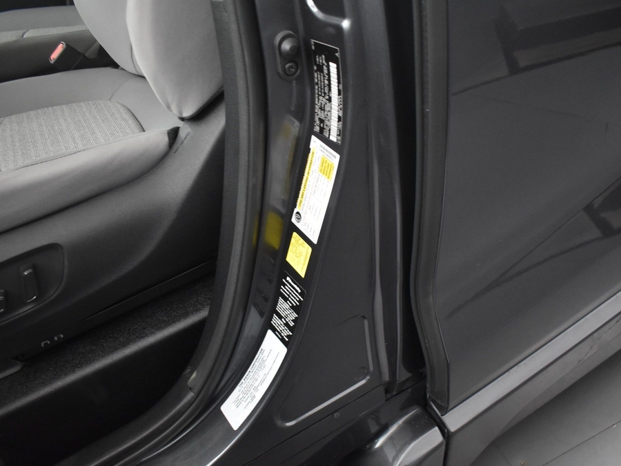 New 2025 Toyota Sienna Hybrid LE - BraunAbility Side Entry Entry Fold Out Automatic Ramp