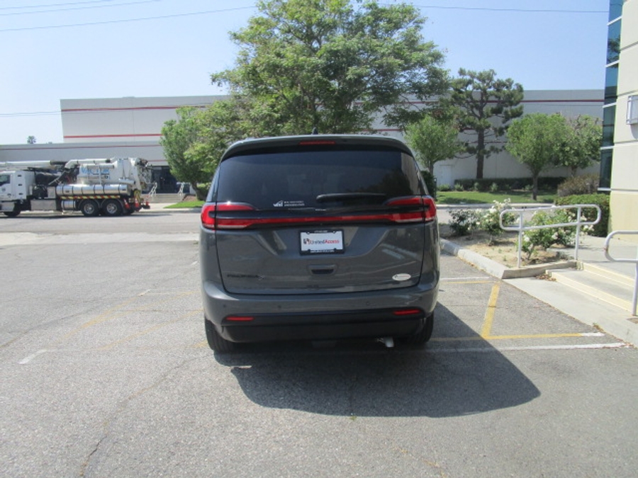 Used 2023 Chrysler Pacifica Touring L - VMI Side Entry Entry In Floor Automatic Ramp