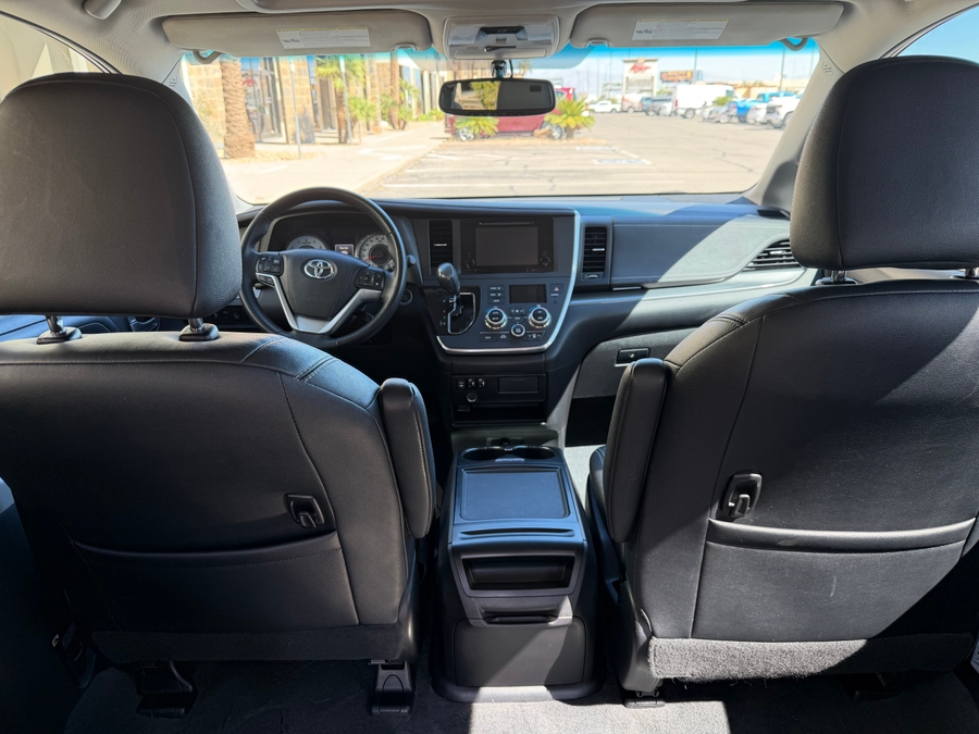 Used 2015 Toyota Sienna SE - Freedom Rear Entry Fold Out Automatic Ramp