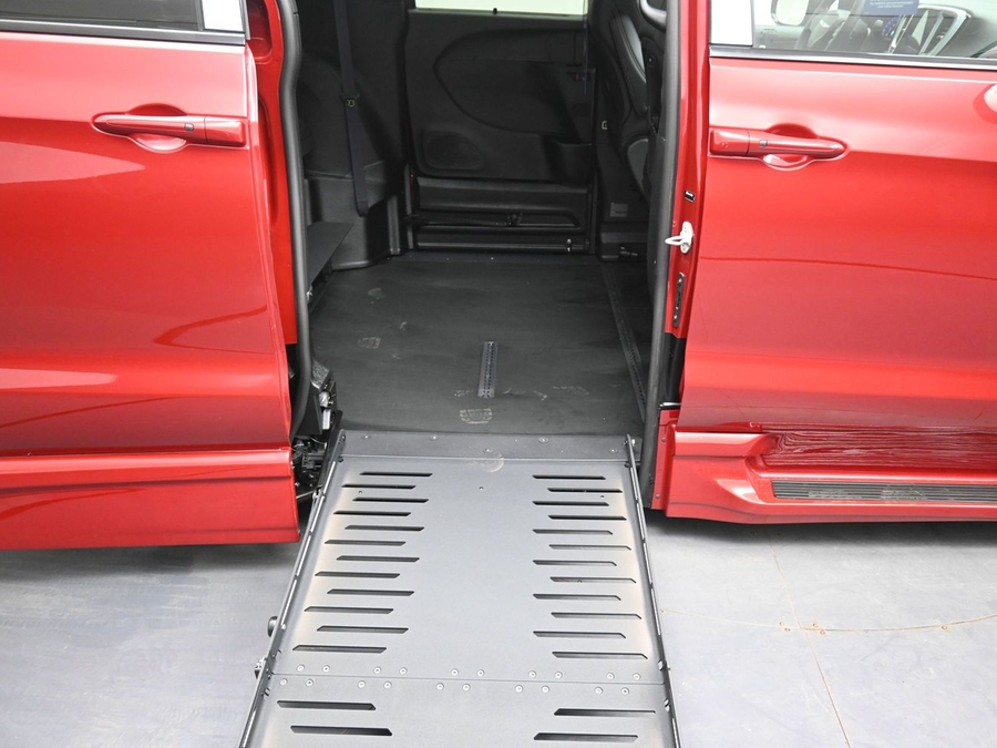 Red Chrysler Pacifica image number 10