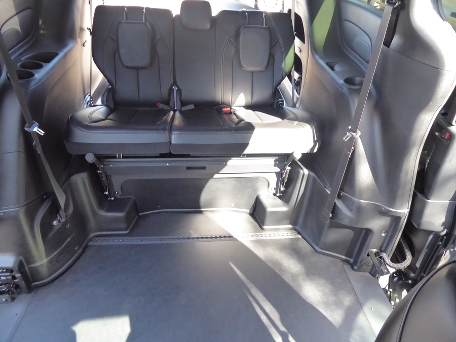 Used 2023 Chrysler Pacifica Touring L - BraunAbility Side Entry Fold Out Automatic Ramp