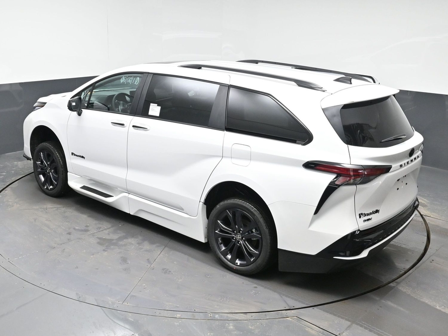 New 2025 Toyota Sienna Hybrid XSE Sport - BraunAbility Side Entry Entry Fold Out Automatic Ramp