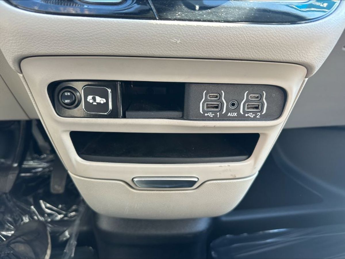 2023 CHRYSLER PACIFICA - Image 24