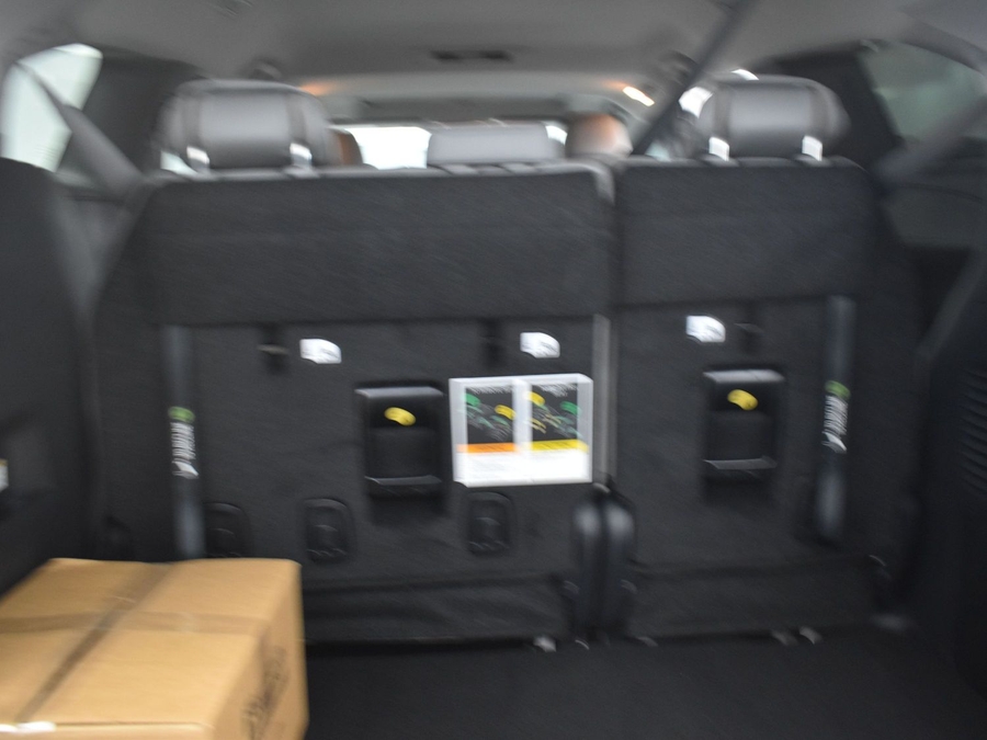 New 2025 Toyota Sienna Hybrid XLE Base - BraunAbility Side Entry Entry Fold Out Automatic Ramp