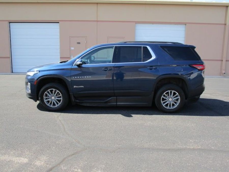Used 2022 Chevrolet Traverse 1LT - BraunAbility Side Entry Entry In Floor Automatic Ramp