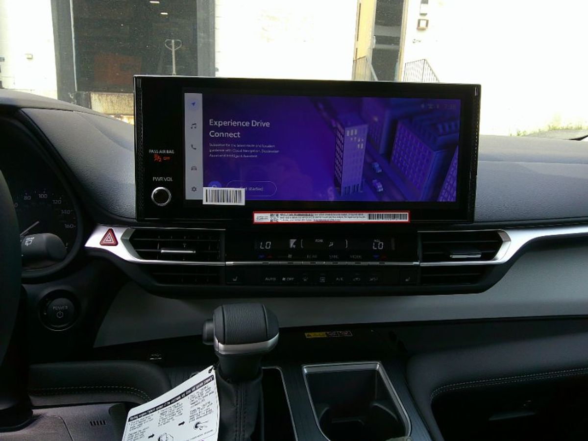 2025 TOYOTA SIENNA - Image 16