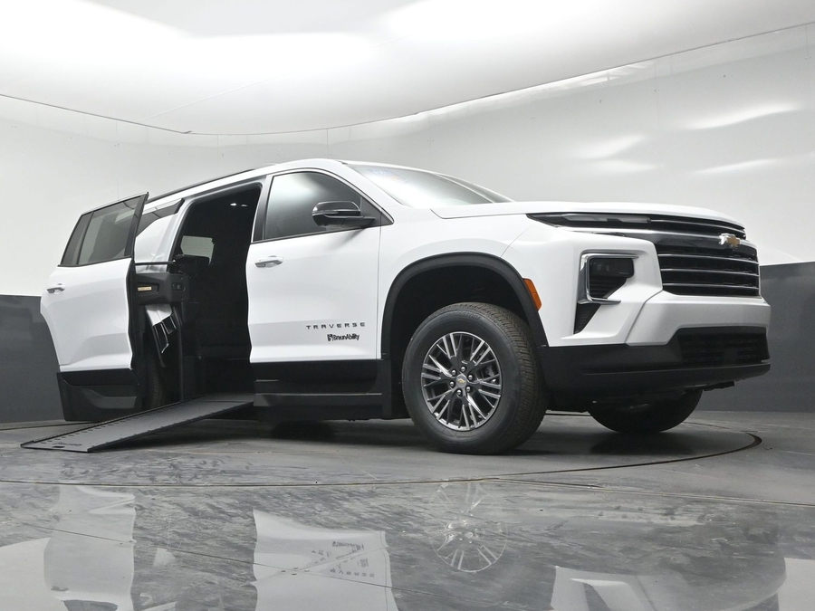 2026 Chevrolet Traverse LT - Photo 12