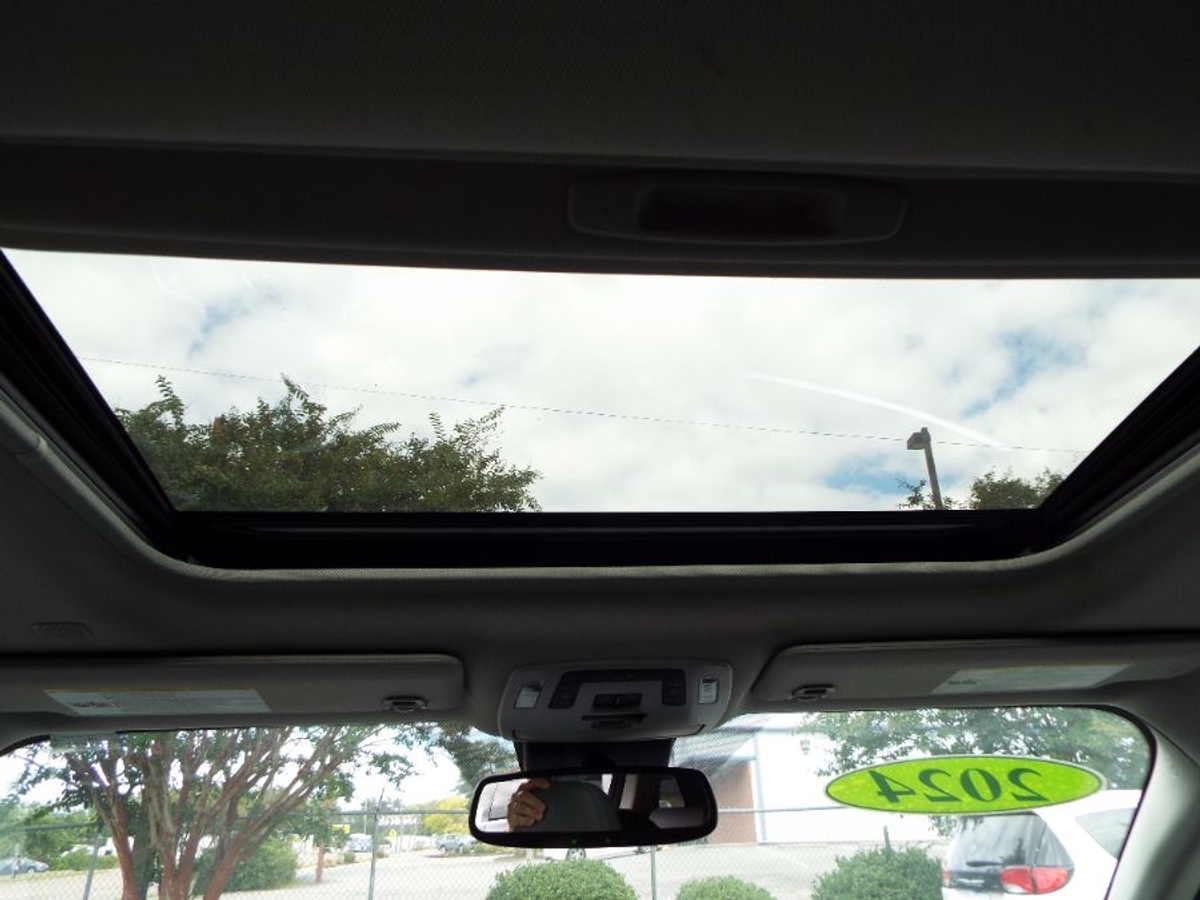 2024 TOYOTA SIENNA - Image 24