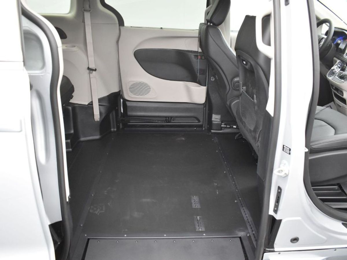 2024 CHRYSLER PACIFICA - Image 4