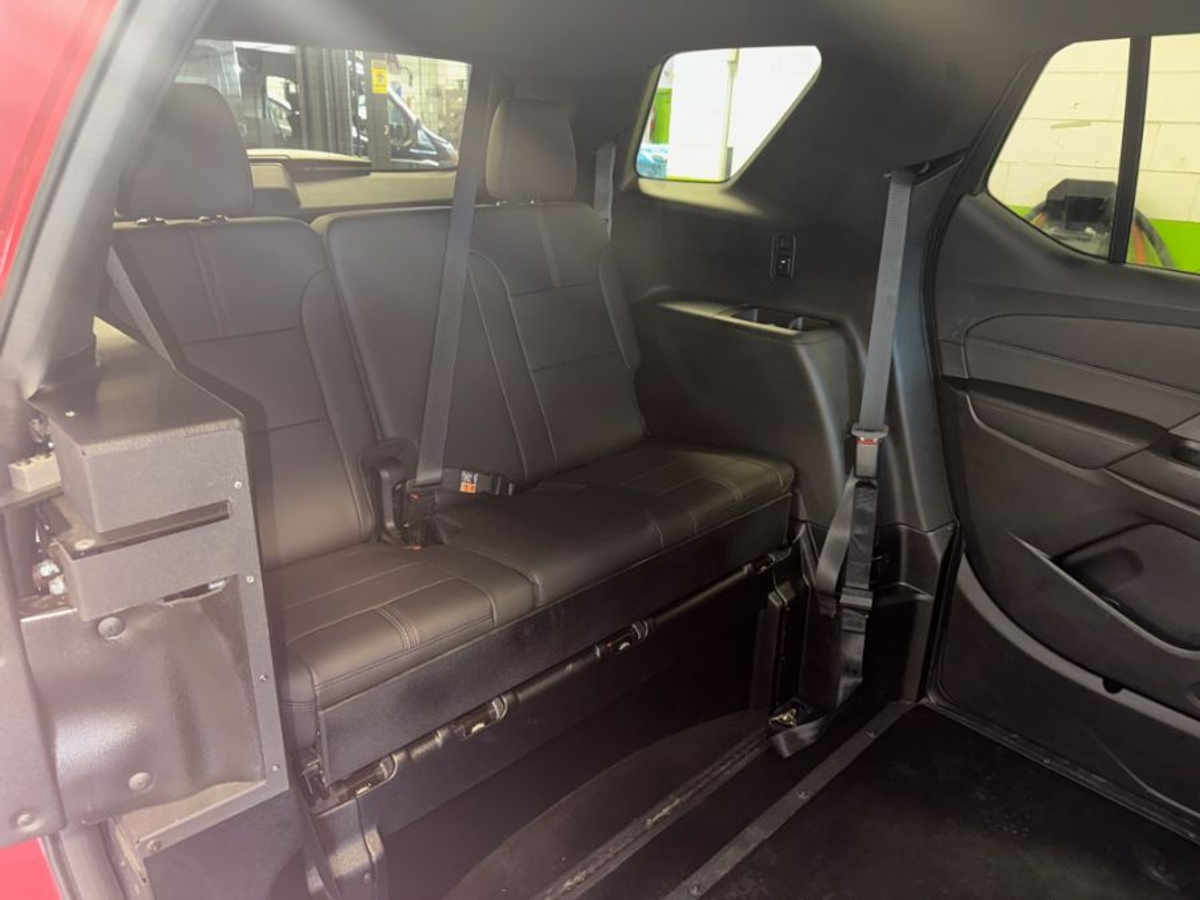 Red Chevrolet Traverse image number 17