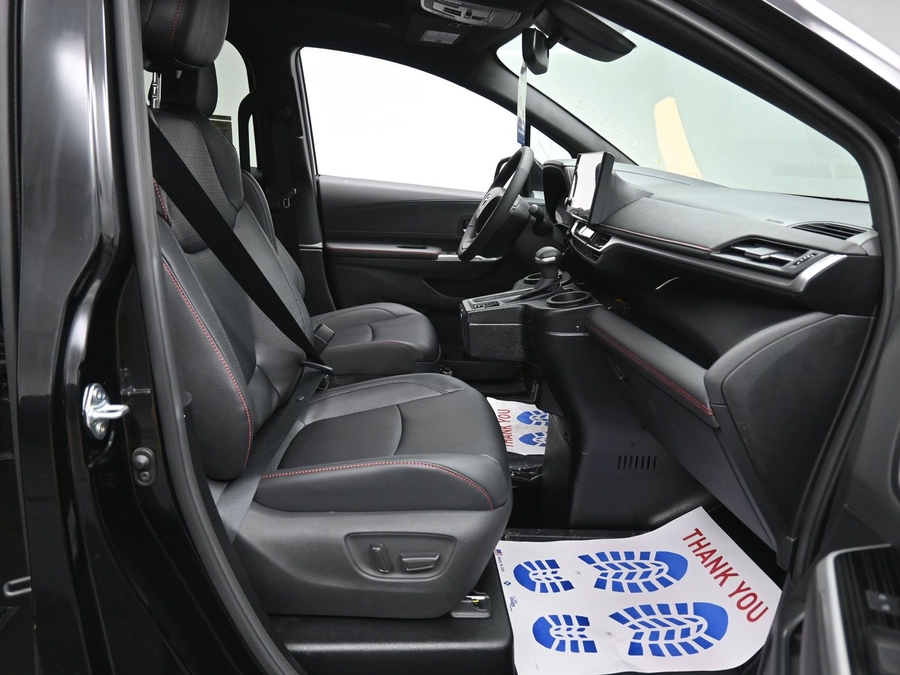 New 2025 Toyota Sienna Hybrid XSE Sport - BraunAbility Side Entry Entry Fold Out Automatic Ramp