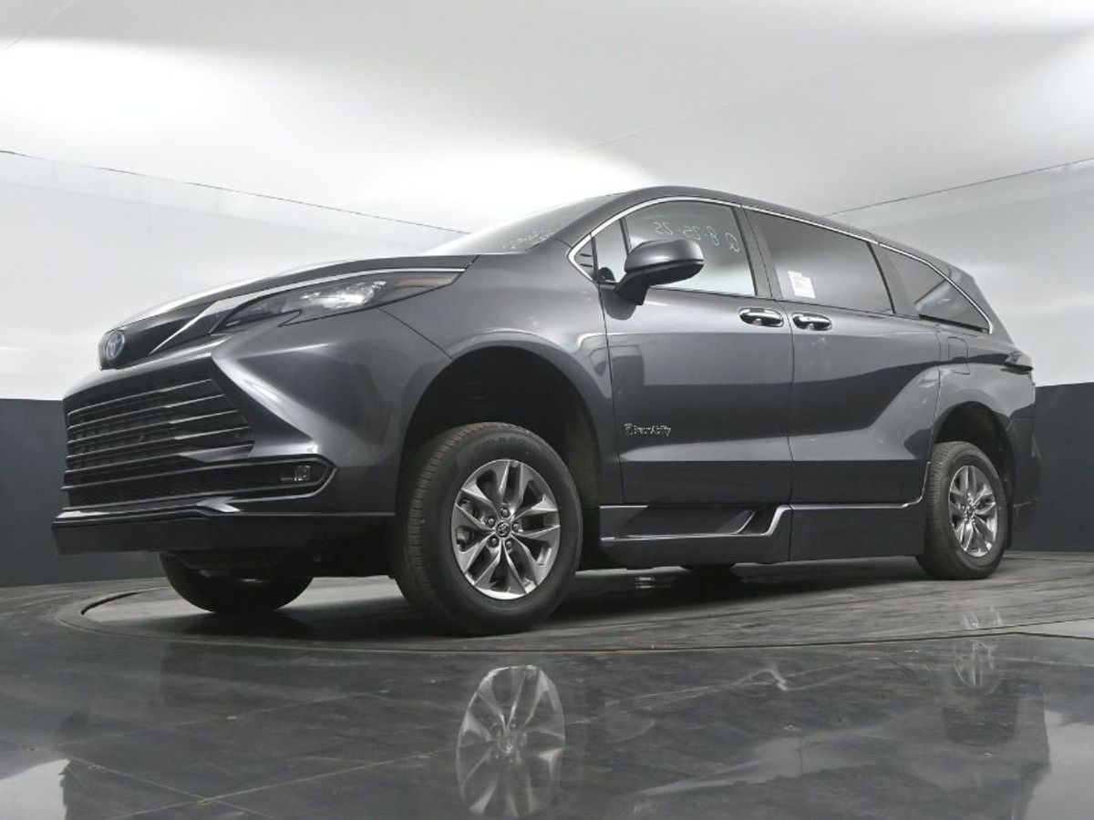 2025 TOYOTA SIENNA - Image 23