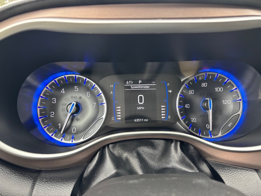 Used 2022 Chrysler Voyager LX - BraunAbility Side Entry Entry Fold Out Automatic Ramp