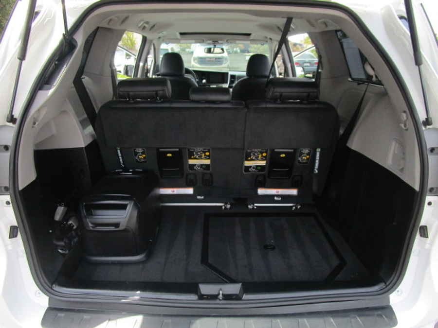 Used 2017 Toyota Sienna SE - BraunAbility Side Entry Entry In Floor Automatic Ramp