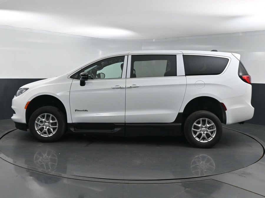 New 2025 Chrysler Voyager LX w MID ROW SEAT - BraunAbility Commercial Side Entry Fold Out Manual Ramp
