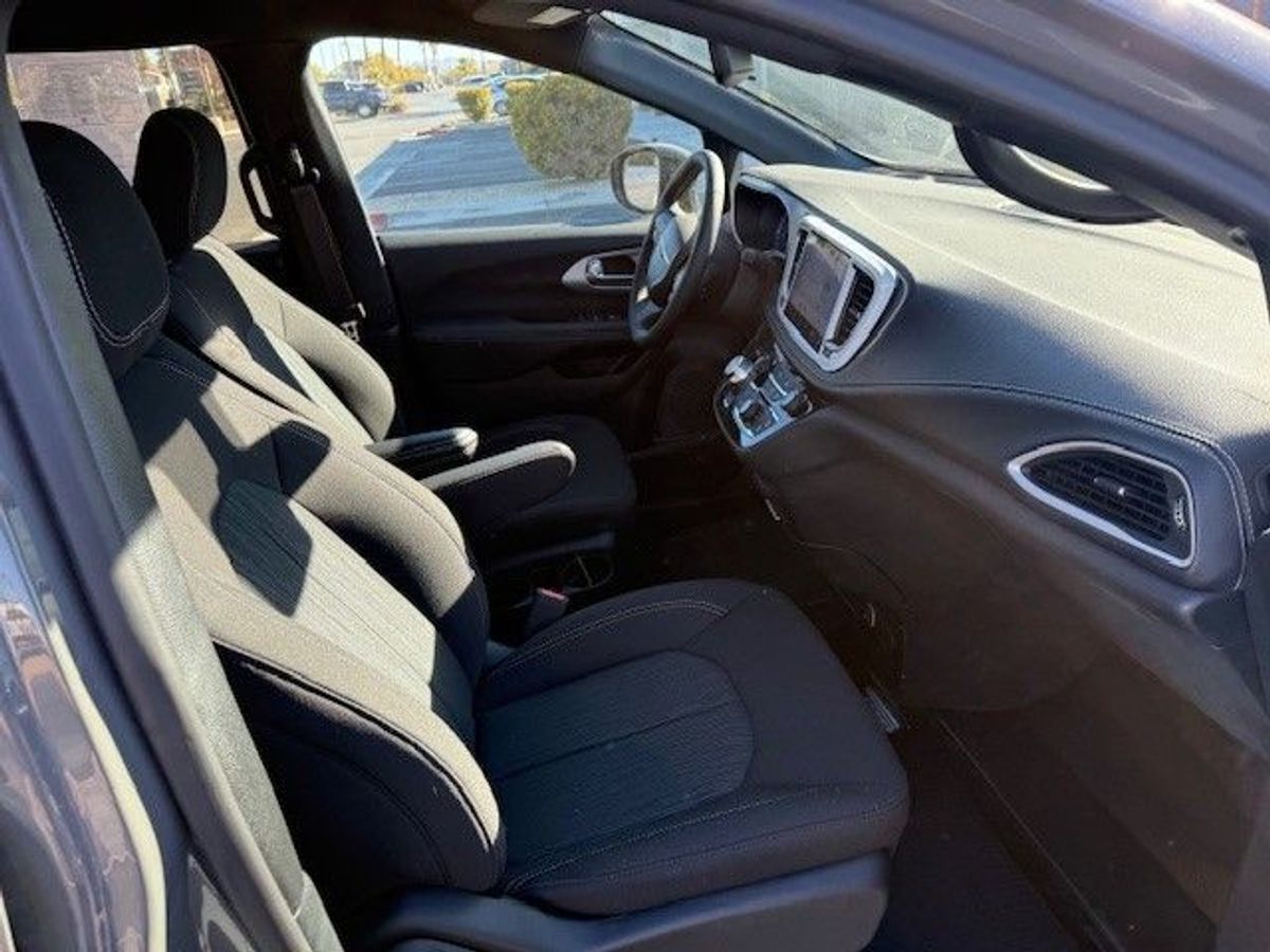 2024 CHRYSLER PACIFICA - Image 20