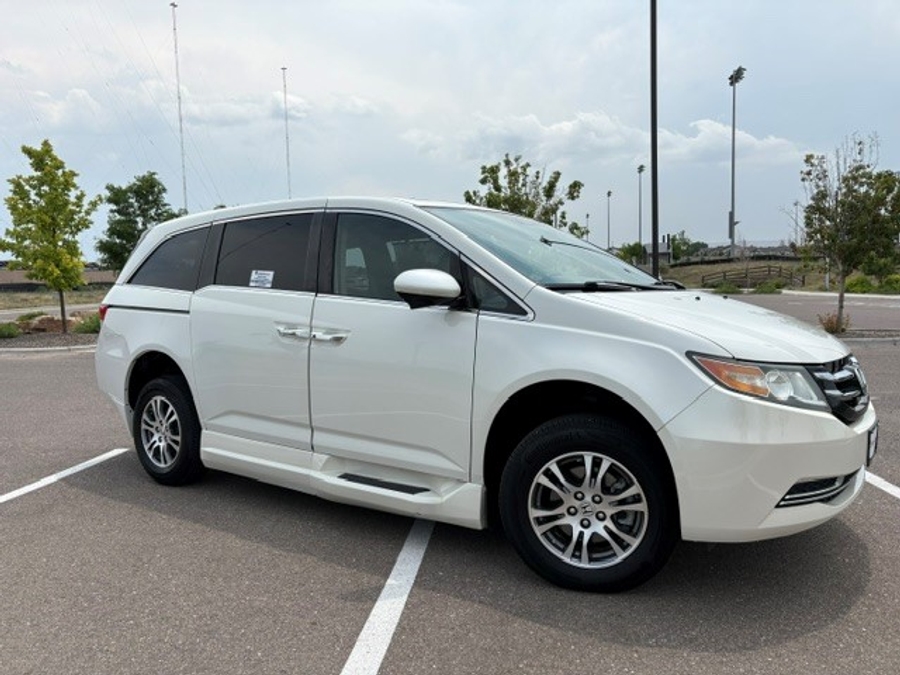 Used 2016 Honda Odyssey EX-L - BraunAbility Side Entry Fold Out Automatic Ramp