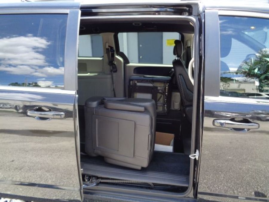 Used 2019 Dodge Grand Caravan SXT - Ryno Rear Entry Entry Fold Out Manual Ramp