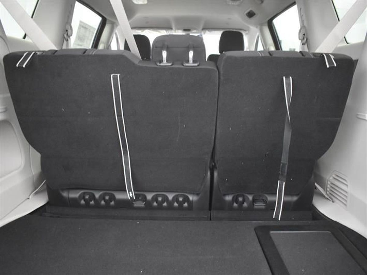 2023 CHRYSLER VOYAGER - Image 19