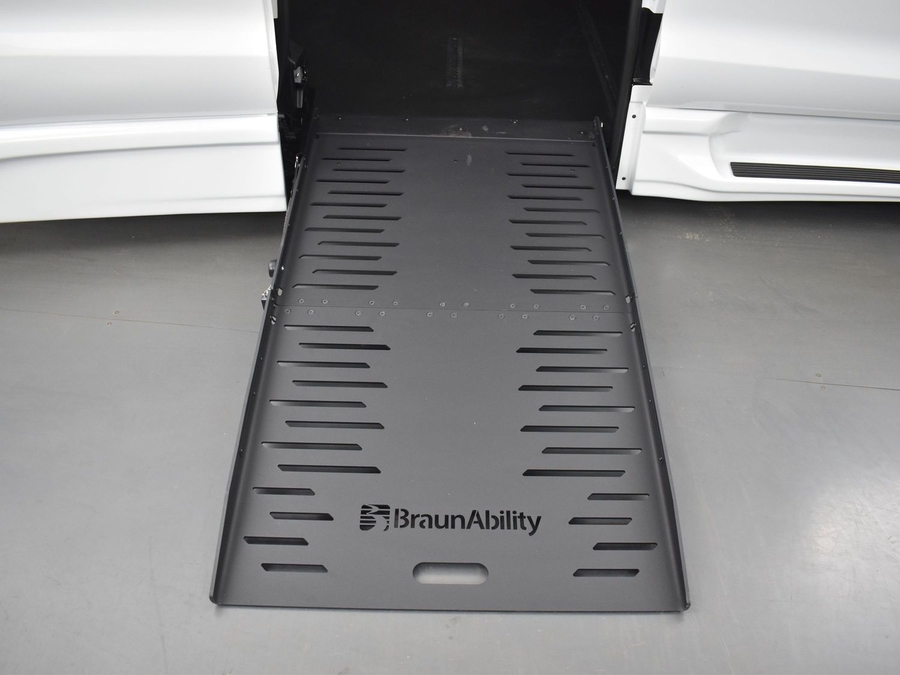 Used 2024 Chrysler Pacifica Touring L - BraunAbility Side Entry Entry Fold Out Automatic Ramp