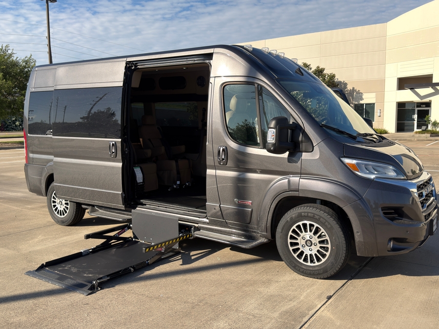 New 2025 Ram ProMaster 2500 159" WB HR -  Side Entry Entry Lift Automatic Ramp