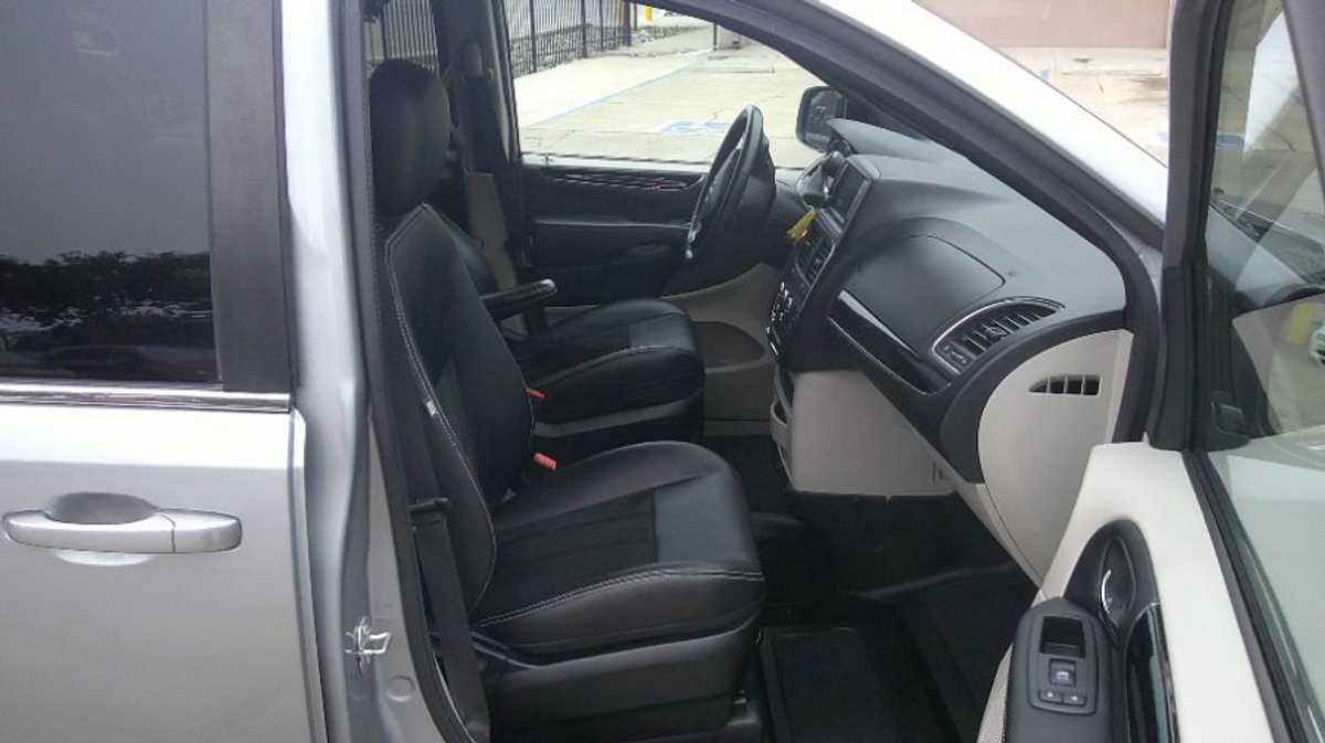 2018 DODGE GRAND CARAVAN - Image 12