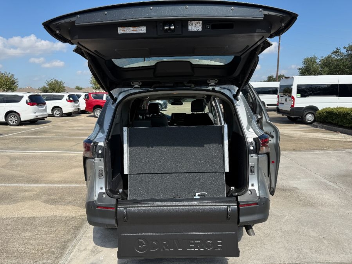 2024 TOYOTA SIENNA - Image 15