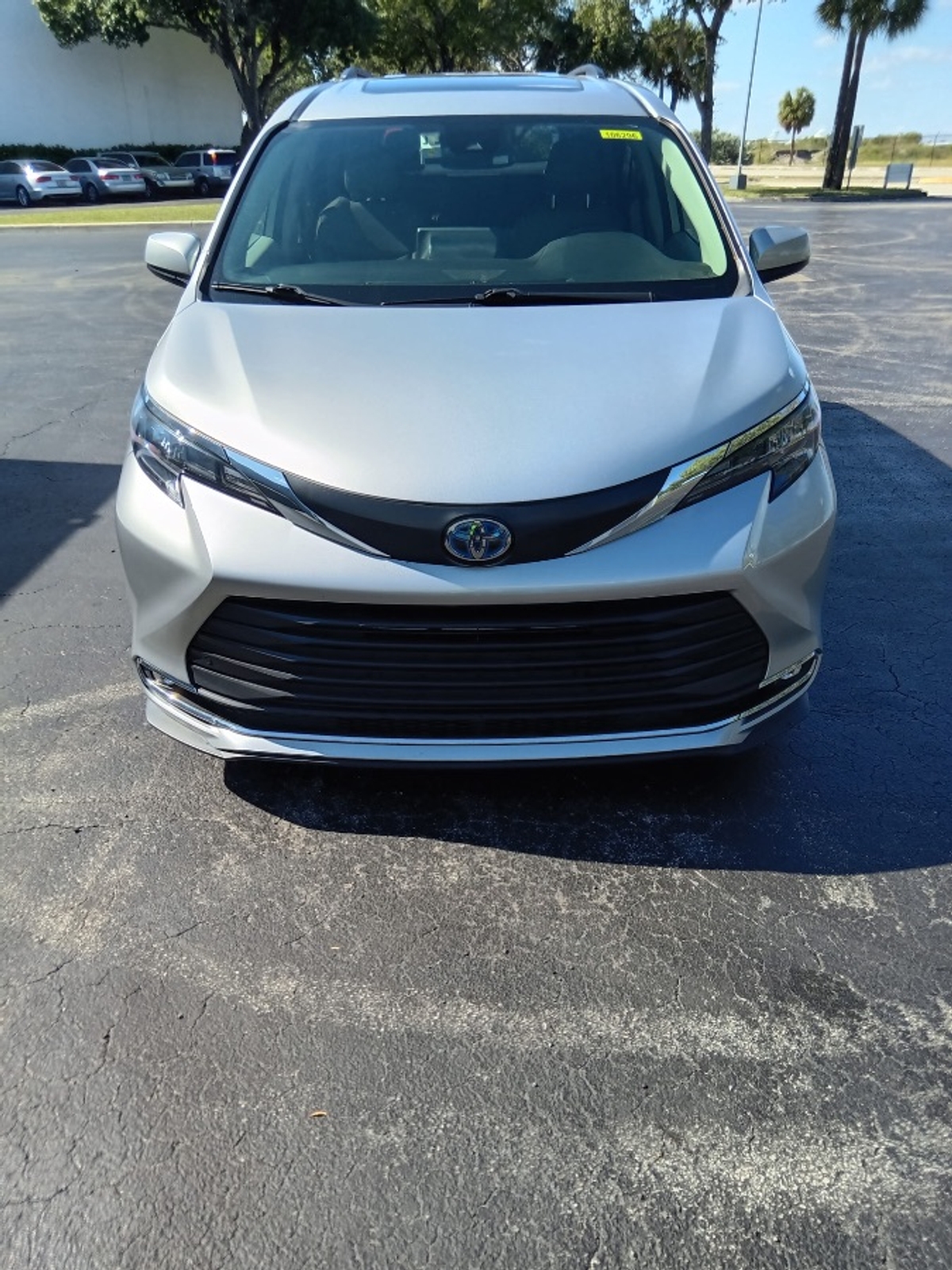 2024 TOYOTA SIENNA - Image 5