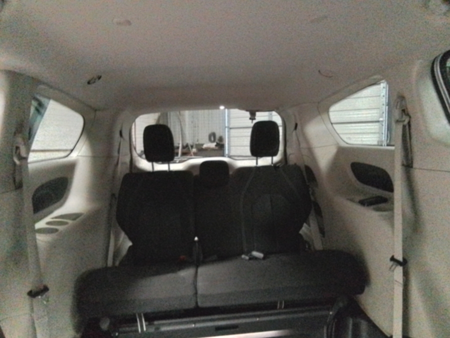 2023 CHRYSLER VOYAGER - Image 17