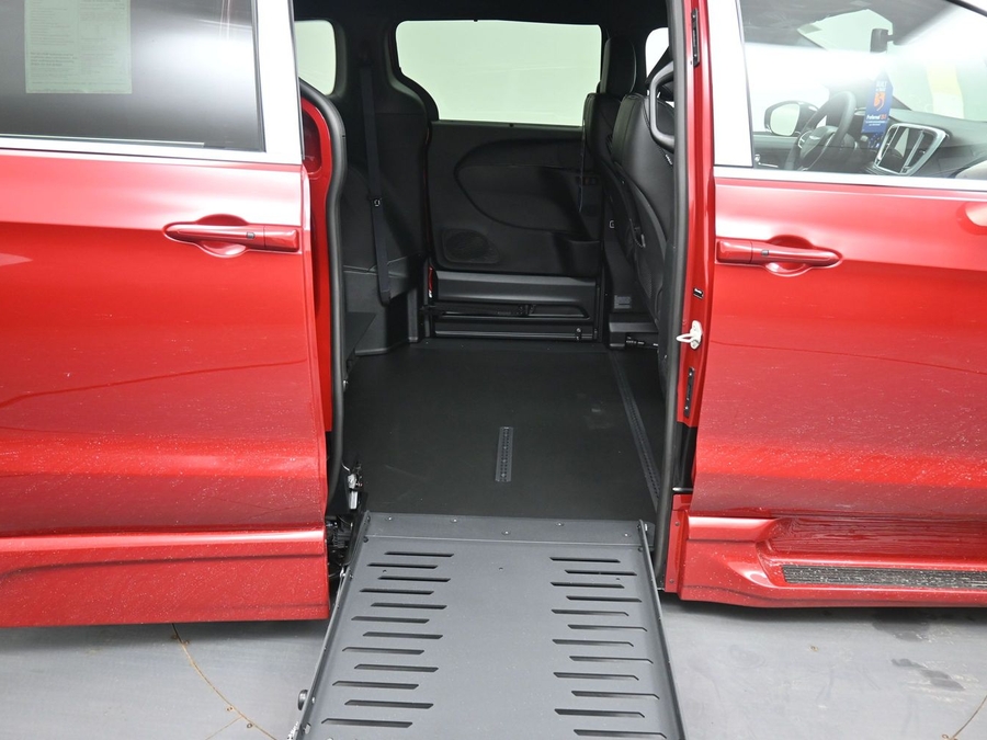 Red Chrysler Pacifica image number 10