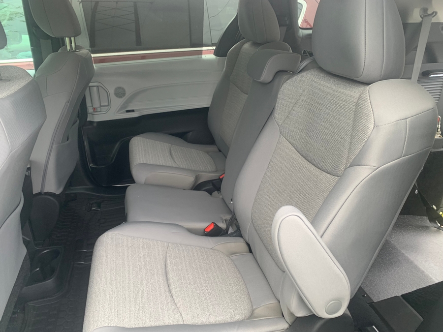 Used 2025 Toyota Sienna Hybrid LE - Vantage Mobility Rear Entry Entry Fold Out Manual Ramp