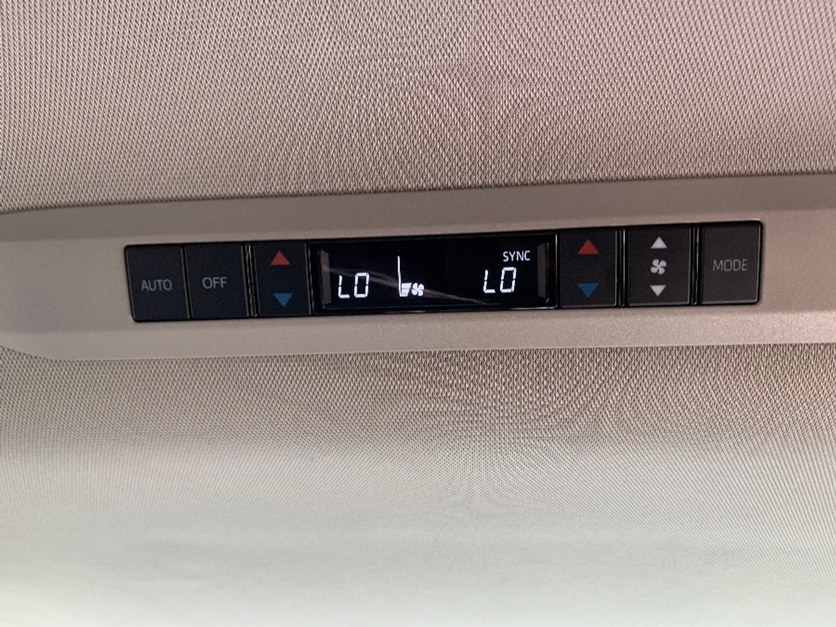 2024 TOYOTA SIENNA - Image 12