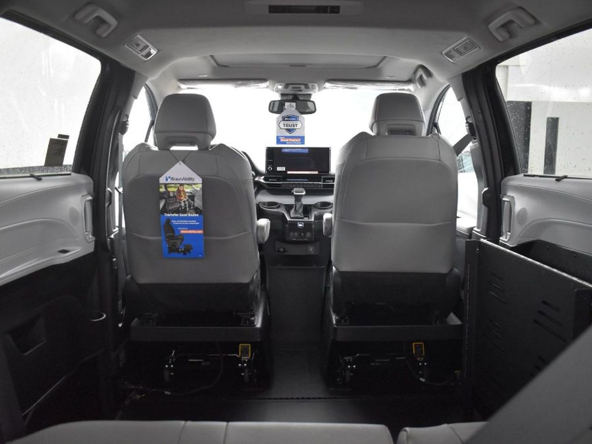 2025 TOYOTA SIENNA - Image 15