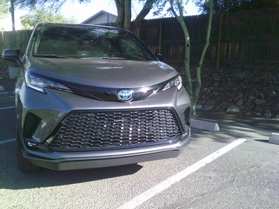 Used 2025 Toyota Sienna Hybrid XSE Sport - BraunAbility Side Entry In Floor Automatic Ramp
