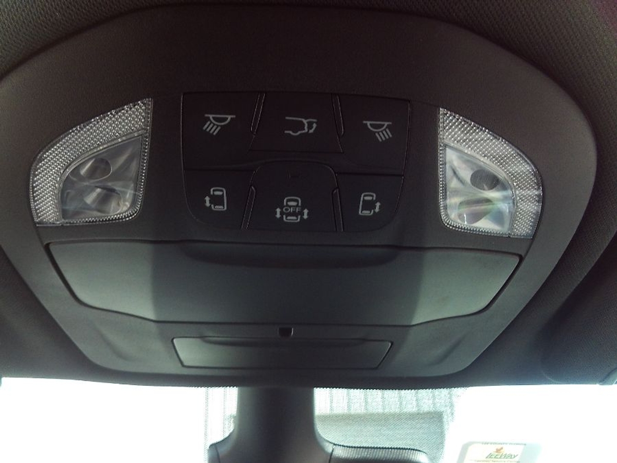 2025 CHRYSLER PACIFICA - Image 14