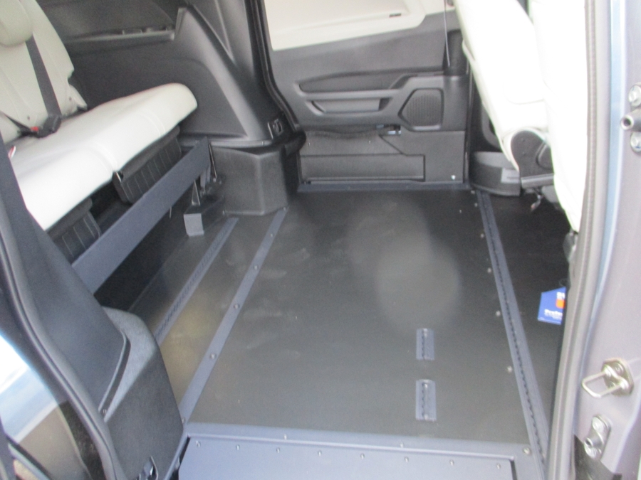 Blue Honda Odyssey image number 16