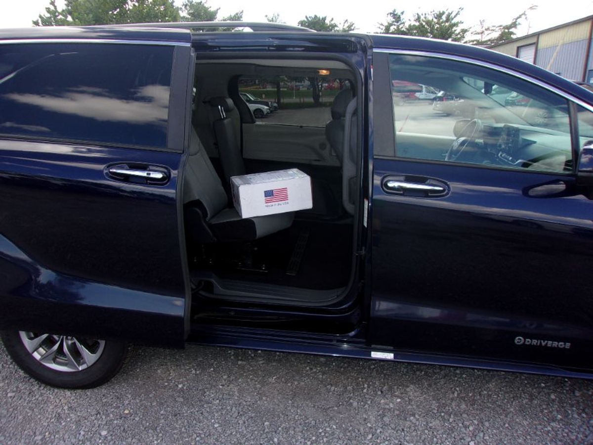 2024 TOYOTA SIENNA - Image 7