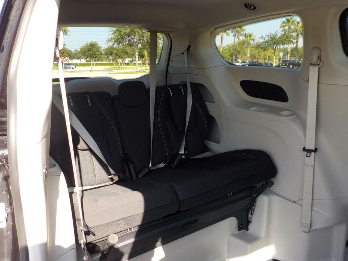 2023 CHRYSLER VOYAGER - Image 18