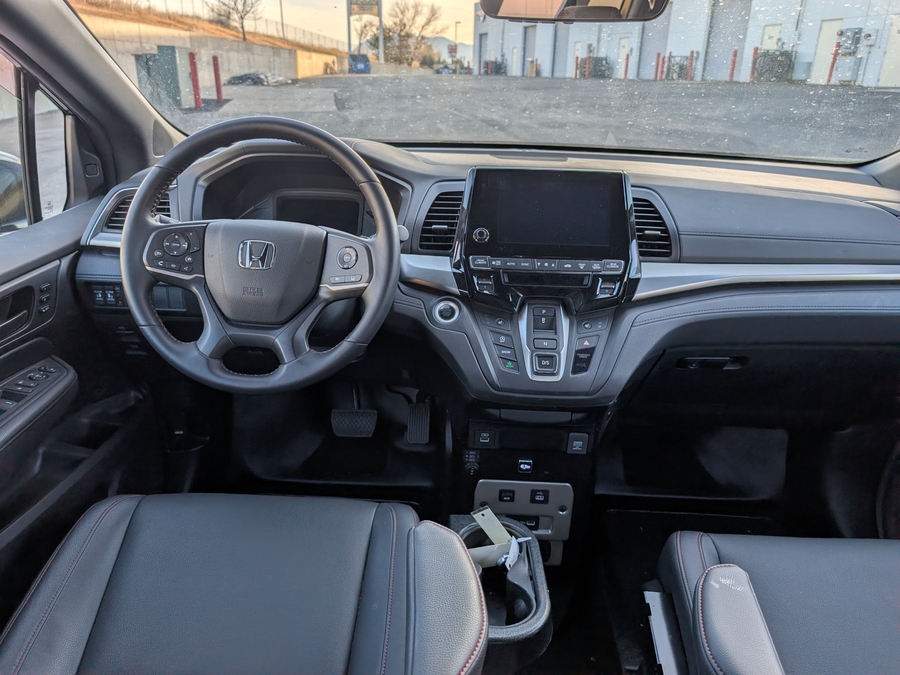 Used 2024 Honda Odyssey Sport - BraunAbility Side Entry Entry In Floor Automatic Ramp